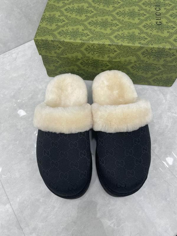 Gucci Men's Slippers 270